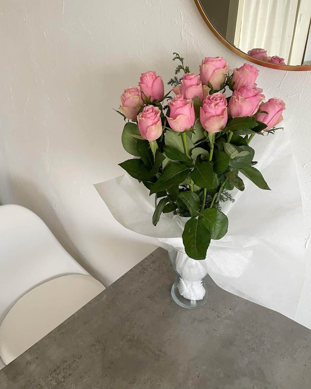 藤田かんなさんのインスタグラム写真 - (藤田かんなInstagram)「💐  今の家のお気に入りの１つが お花屋さんが近くに沢山あるところ🐇🌷  今年は #ガーデニング に力を注げたらなと思ってます🪴  #花  #花束」1月13日 21時55分 - rosycanna518