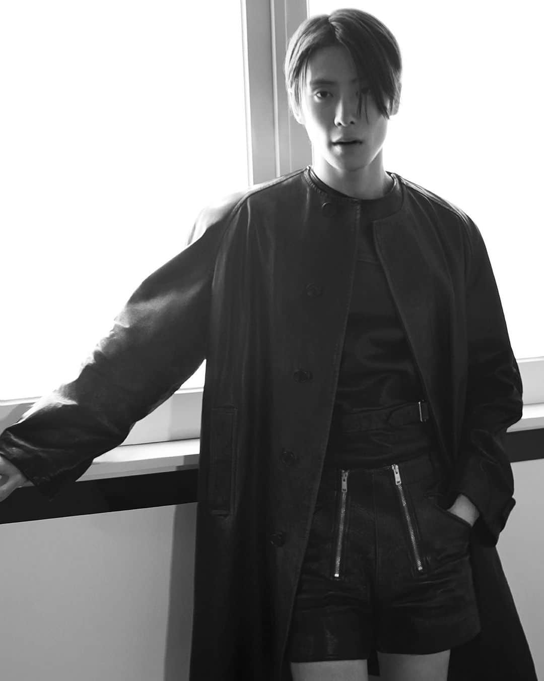 ジェヒョンさんのインスタグラム写真 - (ジェヒョンInstagram)「@prada photo by @davidsimsofficial #PradaSS23 campaign」1月13日 23時56分 - _jeongjaehyun