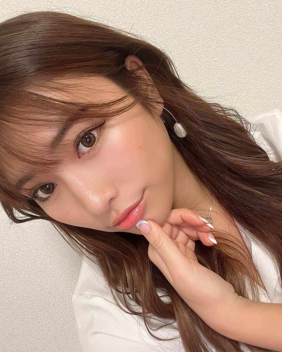  りさぶーのインスタグラム：「乾燥する冬は @etudeofficial 化粧水で保湿を🫧 皆様よい週末を😚💓 #etude #soonjung #selfie #korea #me」