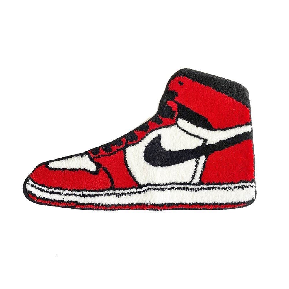 セカンドラボのインスタグラム：「AJ1 RUG MAT  毎回リリースするたびに好評なスニーカーラグマット。  大人気のカラーが少量再入荷！  http://secondlab.us  #sneakers #kicks #secondlab  #snkrs #nike #rug #interior  #faniture #home #decor #living #products #lifestyle  #japanmade #jordan #aj1 #madeinjapan #ラグ #スニーカー ＃マット」