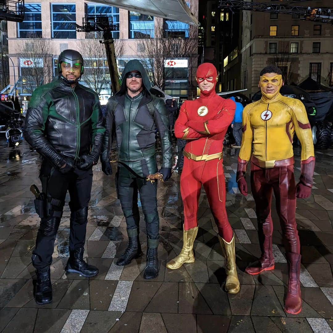 デヴィッド・ラムゼイのインスタグラム：「Congratulations to Team Flash for nine incredible seasons. But most importantly.. thank ALL OF YOU for your undying support for this universe. None of this is possible without you!  Enjoy the mashup you had no idea you needed! #TheFlashFinalSeason #ArrowLives!」