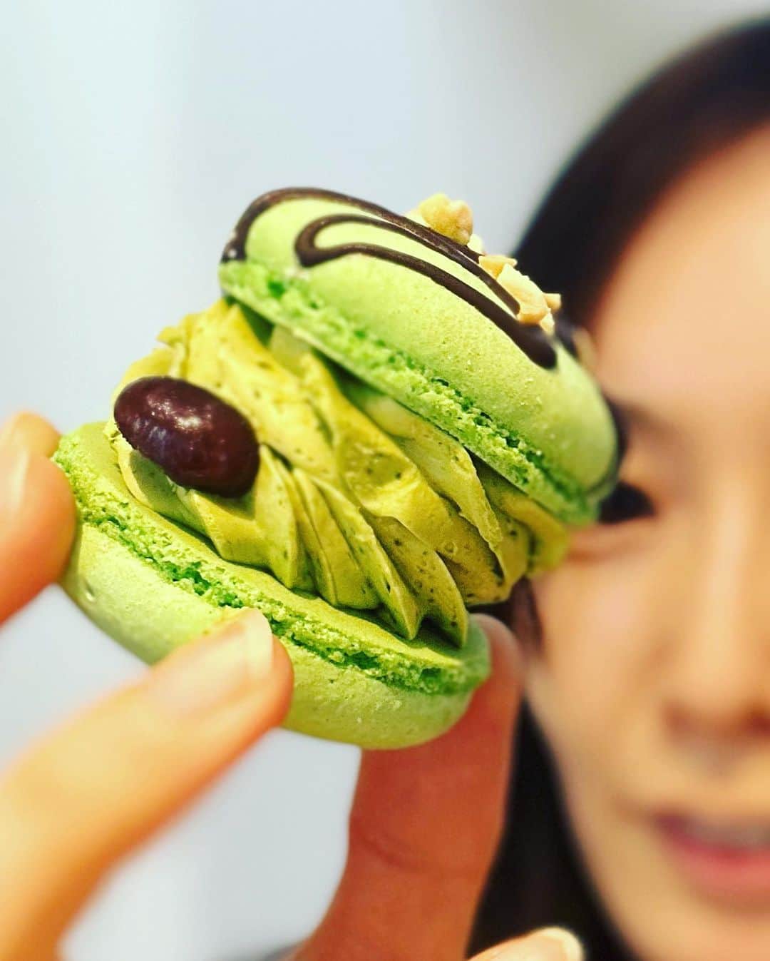 長澤奈央さんのインスタグラム写真 - (長澤奈央Instagram)「見た目は可愛い 味も美味しい！ もっと沢山買えば良かったー #トゥンカロン #恋のはじまり」1月14日 14時23分 - nagasawana_official