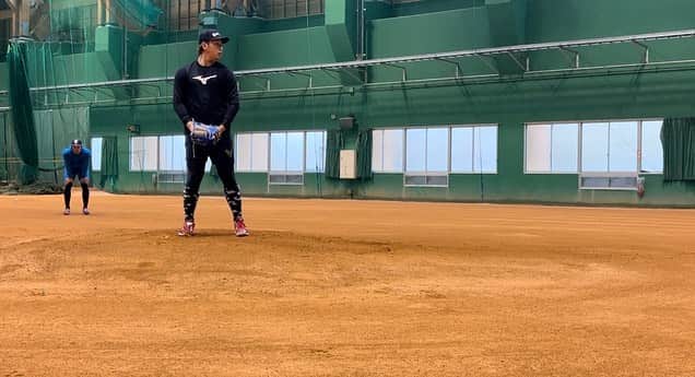 藤平尚真のインスタグラム：「. 自主トレ😎 #11 #46 #107 #KSA」