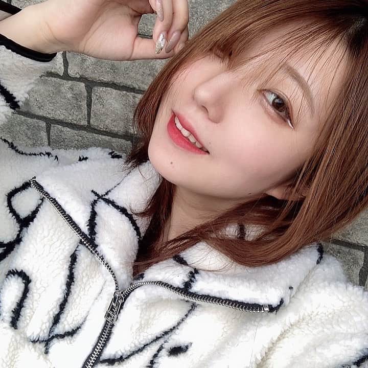 なすびのインスタグラム：「やぁ」
