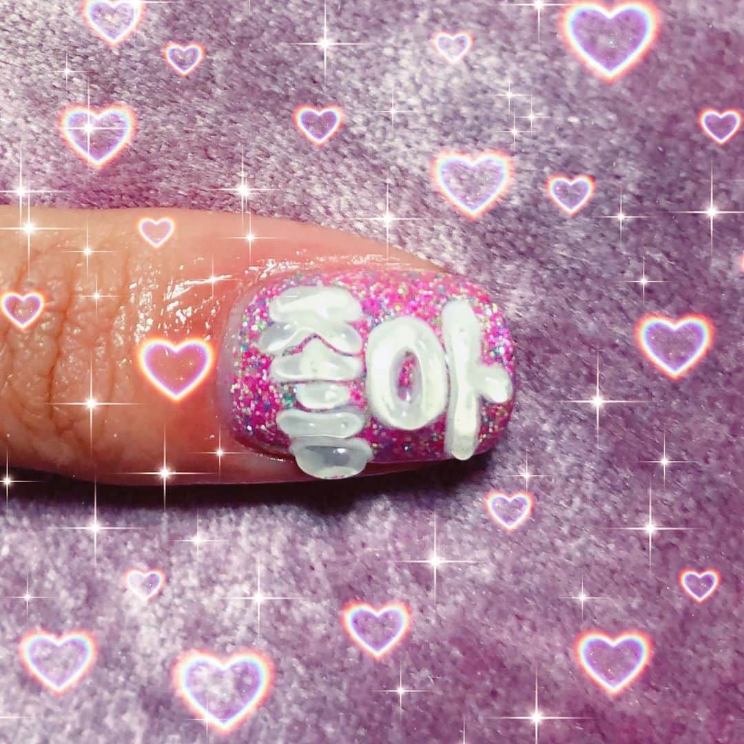 のインスタグラム：「☺️💖  Practice!💅 ✨좋아✨  #ジェルネイル #セルフネイル #セルフジェルネイル #ネイルアート #3dネイル #ツイードネイル #gelnails #nails #nailart  @nanakara_jp Top gel, Base gel @youngnails.jp Clear sculptor gel」