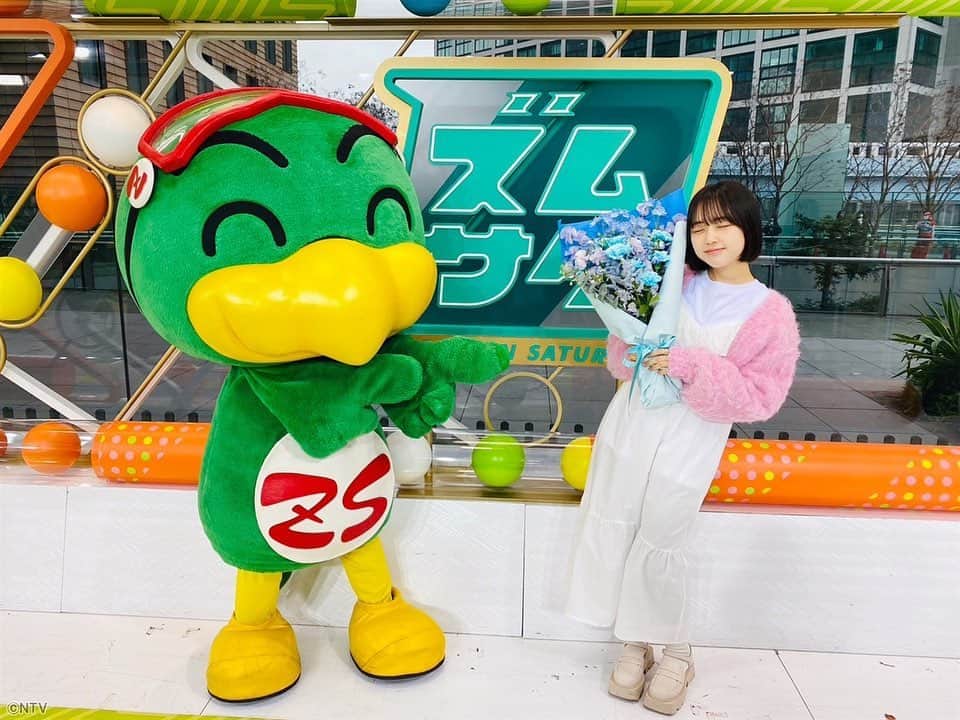ズームイン!!サタデーさんのインスタグラム写真 - (ズームイン!!サタデーInstagram)「なえなのちゃん お誕生日おめでとー🎊  今日は、なえなのちゃんの誕生日🎂🎉 22歳の抱負は…去年より偏った食生活を改善する💪🏻 同じものいっぱい食べない❗️バランスよく食べます‼️  #なえなの #誕生日 #hbd #happybirthday   #梅澤廉 #鷲見玲奈 #水谷隼 #蛯原哲 #杉江勇次 #国本梨紗 #小髙茉緒 #武内駿輔 #サタボー #ズムサタ 👉💫」1月14日 16時31分 - zumusata