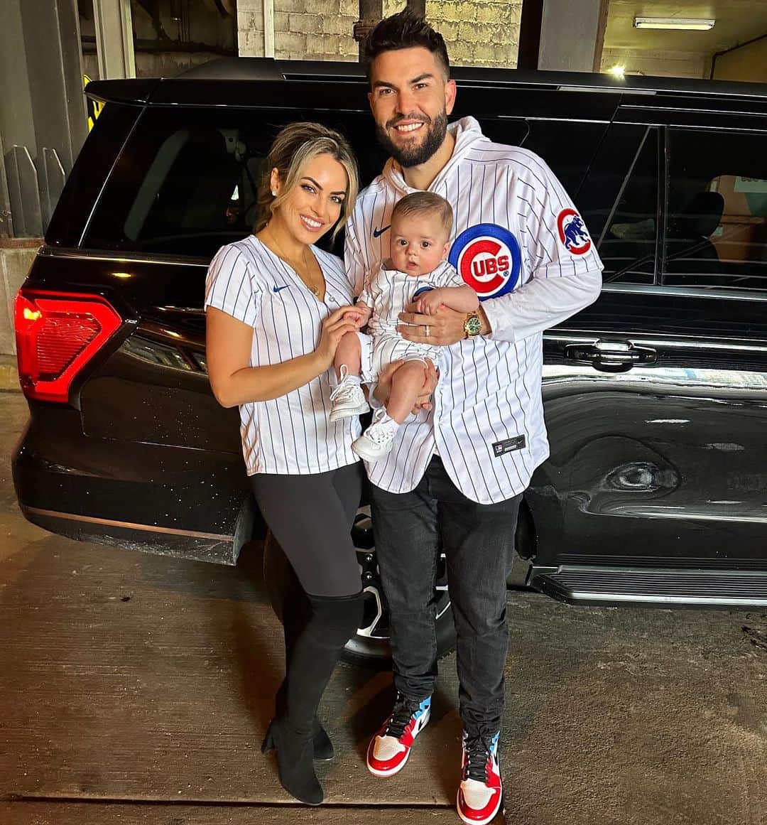 エリック・ホズマーのインスタグラム：「Cubs convention was a blast! Jack’s fired up to be in Chicago @cubs」