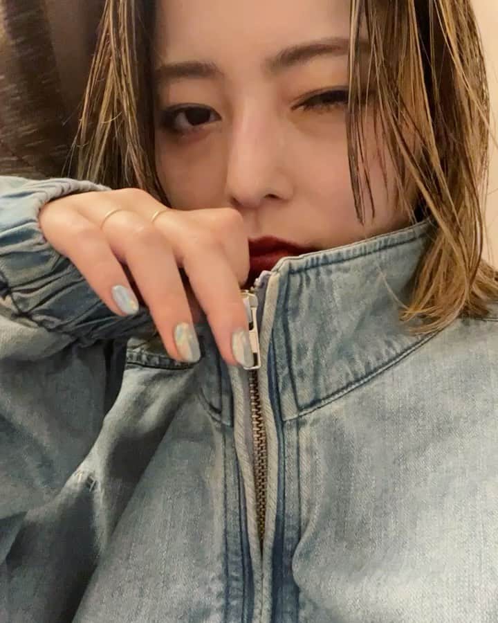 Licaxxxのインスタグラム：「さて、最近私はどんな音楽を聴いているでしょうか。答えは今月の現場で。」