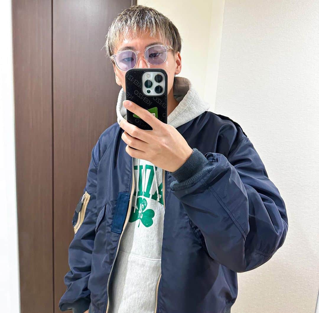 けーすけのインスタグラム：「@new_manual  最近髪伸ばしてたけどそろそろバッサリいきたい💇‍♂️」