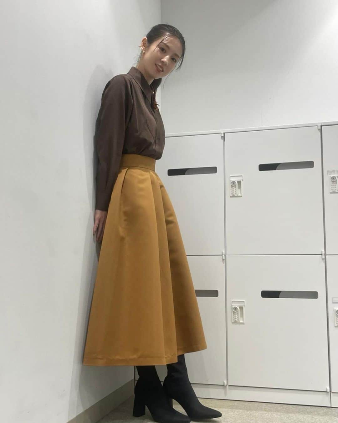 桜庭ななみのインスタグラム：「🤎💛🤎💛🤎 ⁡ 写真とは全く関係ないのだけれど 今日は急遽お仕事休み。天気が悪くて。 急なお休みはなんかいいよね😏 今日の分はまた後日、頑張ります💪」