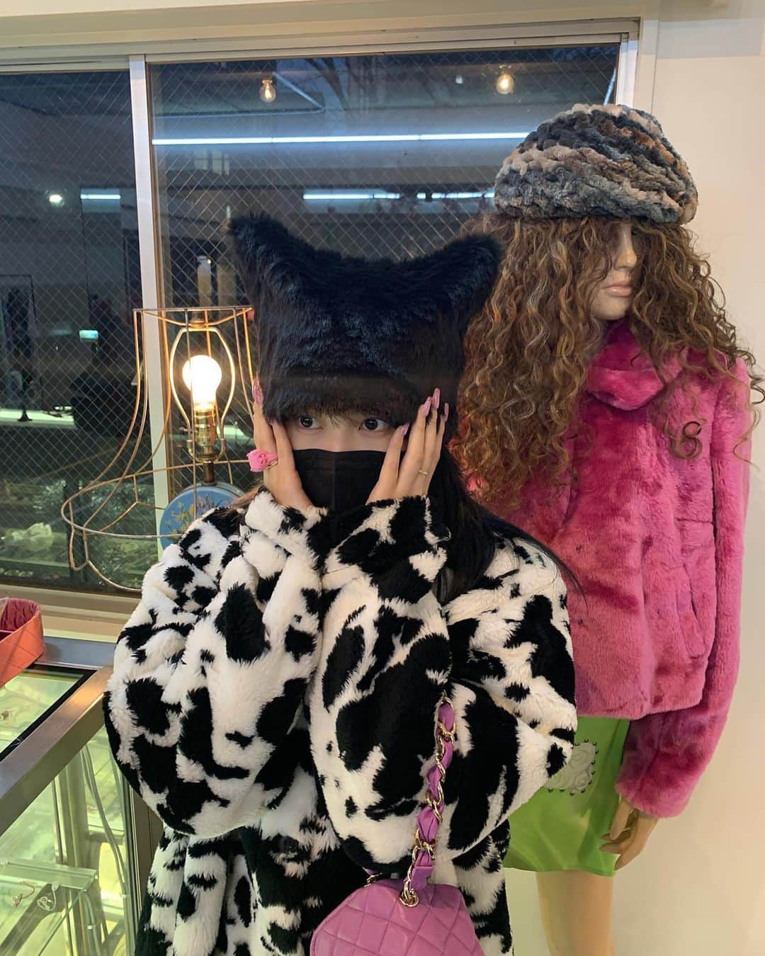 もものインスタグラム：「ㅋㅋㅋㅋ12월🐈‍⬛🐈‍⬛」