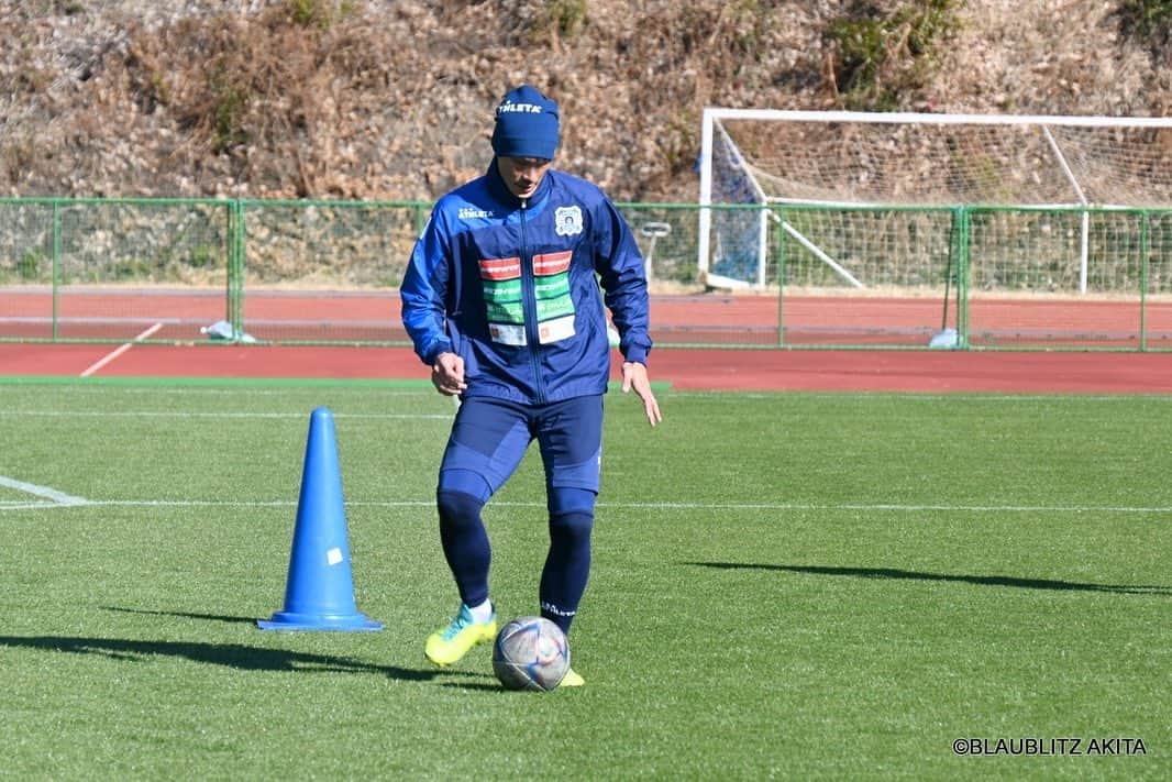 加賀健一さんのインスタグラム写真 - (加賀健一Instagram)「高知キャンプ 今シーズンはキャンプからサッカーができる喜びを感じております。 去年の今頃は、病院で入院中だったからね。笑 みなさんに感謝ですね🙇‍♂️ 今シーズンも頑張りまーす💪 #ブラウブリッツ秋田 #加賀健一」1月14日 21時51分 - kenichi_kaga15