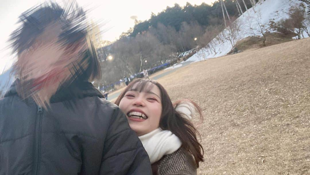 まみむめもちおさんのインスタグラム写真 - (まみむめもちおInstagram)「友達と公園でだべるのいつぶりだったかなぁ。  #公園 #友達 #楽しかった #いい笑顔 #😂」1月14日 21時45分 - mamimumemochio