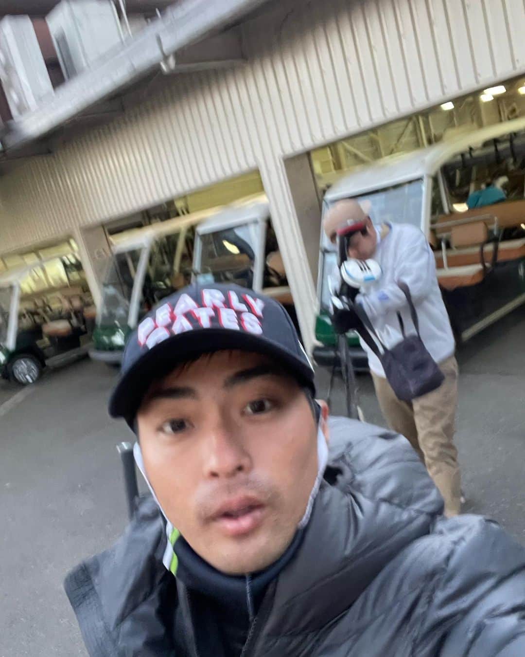 田代将太郎さんのインスタグラム写真 - (田代将太郎Instagram)「会社の仲間とゴルフ⛳️ 最近はグリーン周り凍ってて止まりません。スーパーボールみたい。 そんな中ハーフベスト38でました🫰🏻 嬉しかった〜 みなさんもゴルフ一緒にぜひ🙇🏻‍♂️ スコア関係ないです楽しければokですよね⛳️ 自然の中にいるのは幸せなものです #golf #ゴルフ　 初ゴルフのスコアは183」1月14日 21時59分 - shotaro_tashiro