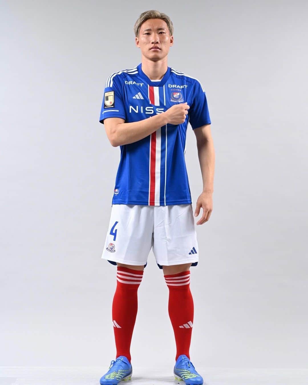 畠中槙之輔のインスタグラム：「_ 2023🔥🇫🇷 #fmarinos #横浜Fマリノス #newbalance #ZAMST #4」