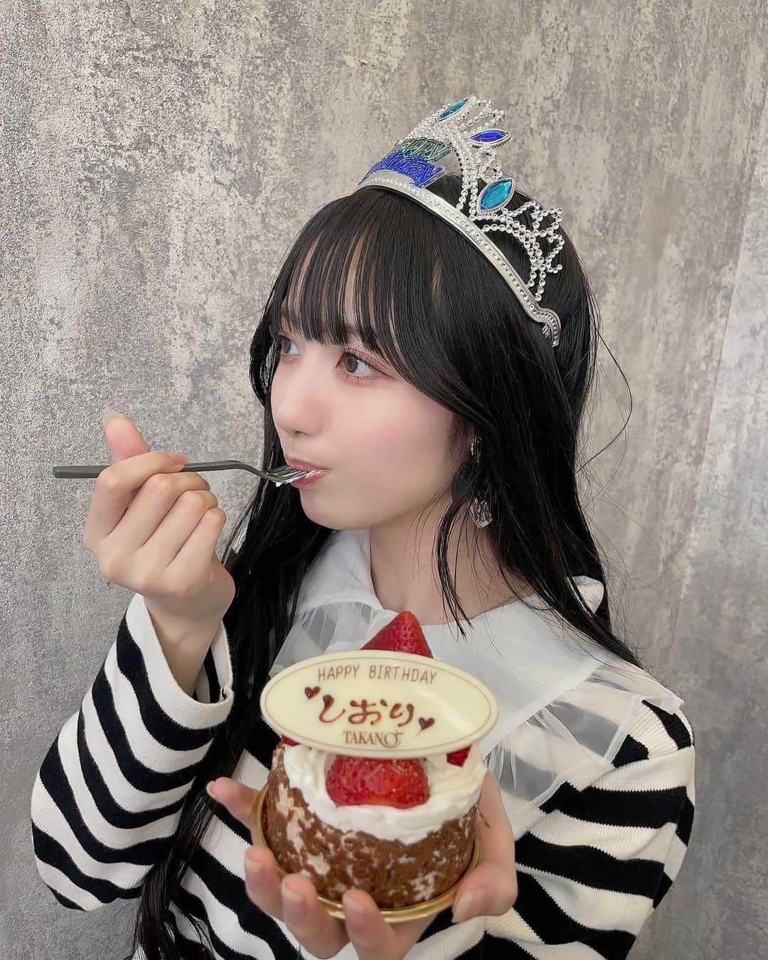 長尾しおりさんのインスタグラム写真 - (長尾しおりInstagram)「. 好きなケーキおしえて！🎂」1月14日 22時44分 - shiori_nagao