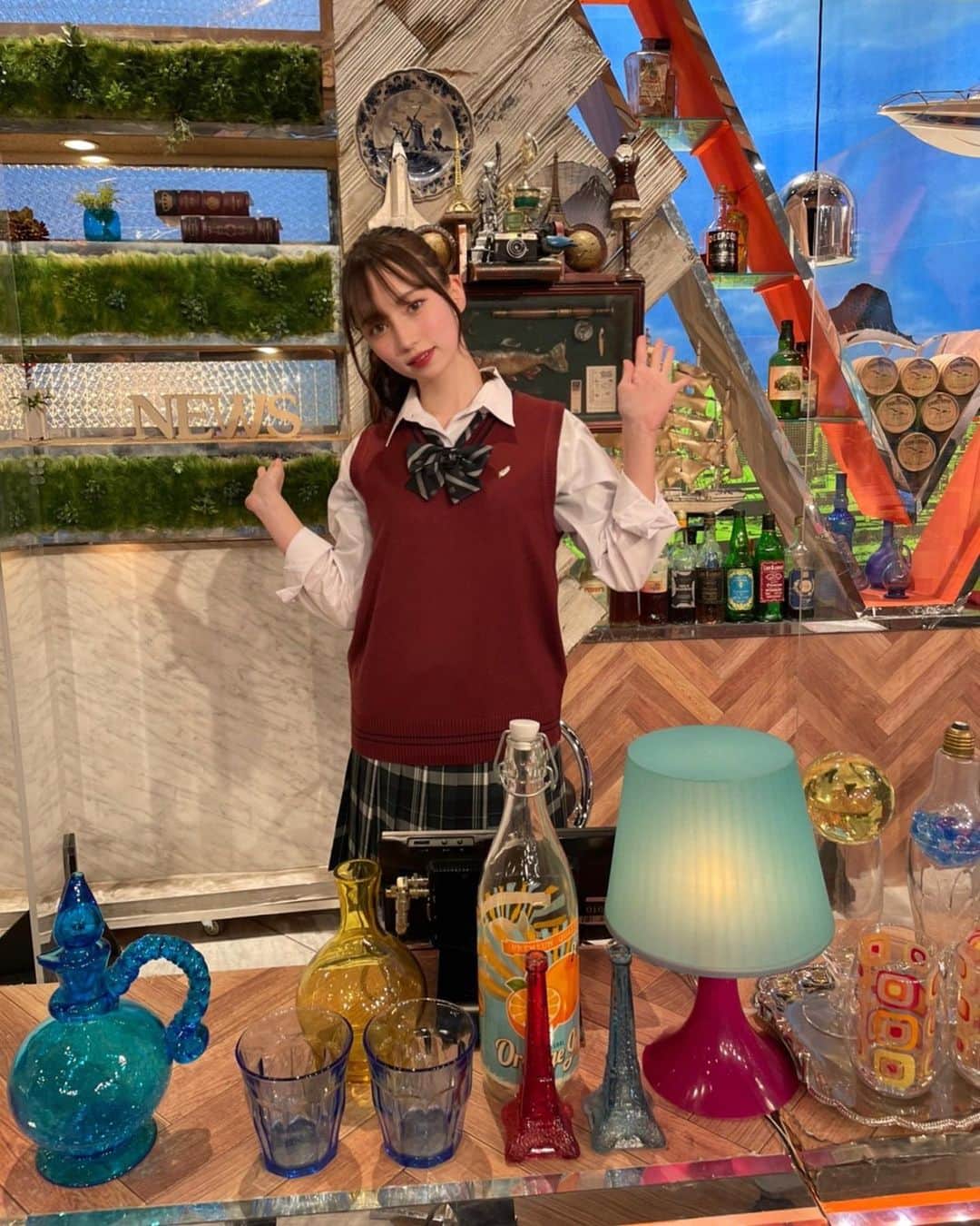 神谷侑理愛のインスタグラム：「《 お知らせ 》 ⁡ 1月15日 10:00-放送の “ ワイドナショー ”に出演させて頂きます！ ⁡ 今年初回放送、そして3回目の出演ということで 2023年早々ハッピー盛りだくさんです✊🏻 ̖́-‬ ⁡ 沢山の方に見て頂けるとと〜っても嬉しいです⚽️ ⁡ ⁡ ⁡ あと！ ⁡ 受験終わった方や本日で共通テスト最終日だった方！ 本当にお疲れ様です🙇🏻‍♀️❣️皆さん本当に凄いです🥲 沢山休んで沢山わがまま言っちゃいましょう！笑 ⁡ ⁡ そして！ ⁡ 私と同じ受験生の皆さん！ 明日の共通テスト、もう少し一緒に頑張りましょう！😭︎💕︎︎ ⁡ ⁡ 皆さんに幸せが舞い降りますように🍀 ⁡ ⁡ ⁡ #フジテレビ さん #ワイドナショー #ワイドナティーン #神谷侑理愛」