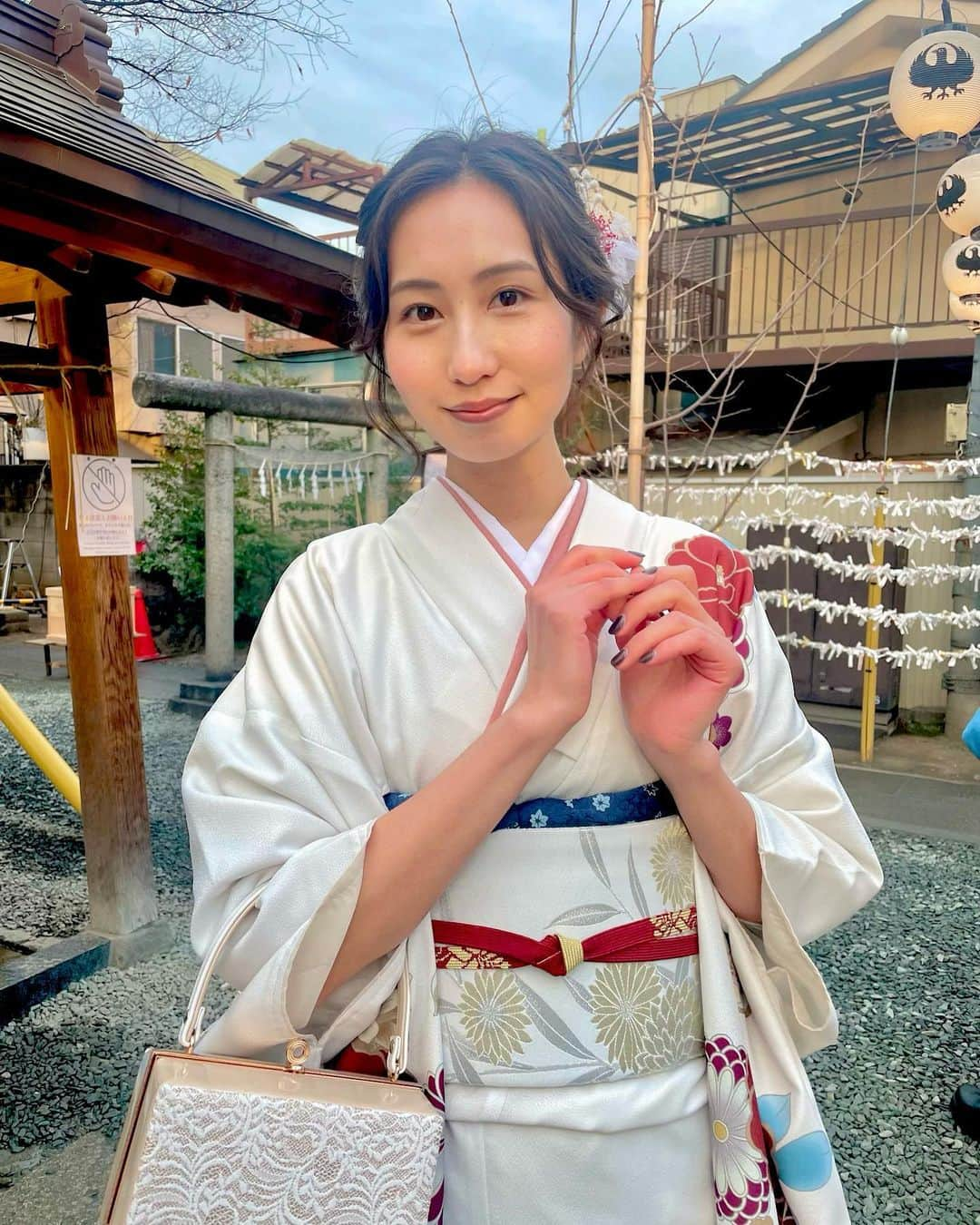 中西渚のインスタグラム：「遅くなりましたが、 新年あけましておめでとうございます🎍 . . 今年も皆様にとって素敵な一年となりますように💭💘」