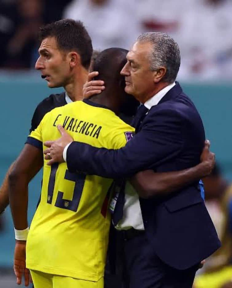 のインスタグラム：「Nos quedamos eternamente agradecidos por todo lo que hizo por la selección 🇪🇨 y cada uno de nosotros los jugadores, Gracias y muchos éxitos para ud y todo su cuerpo técnico…」