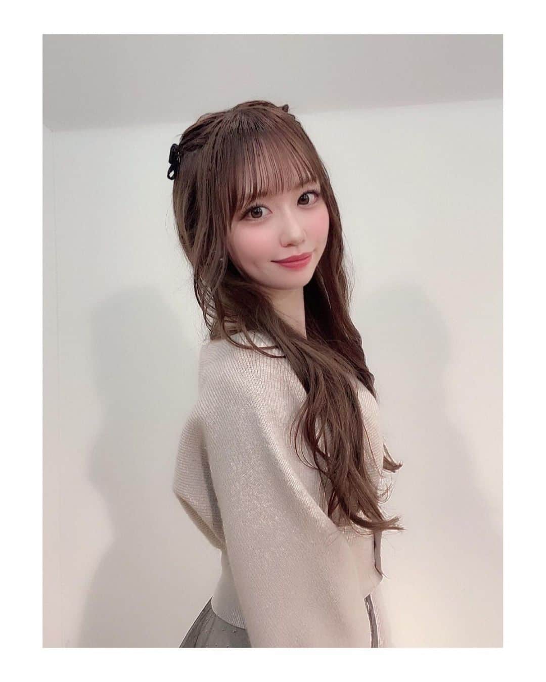 のインスタグラム：「🎀🖤🤍」