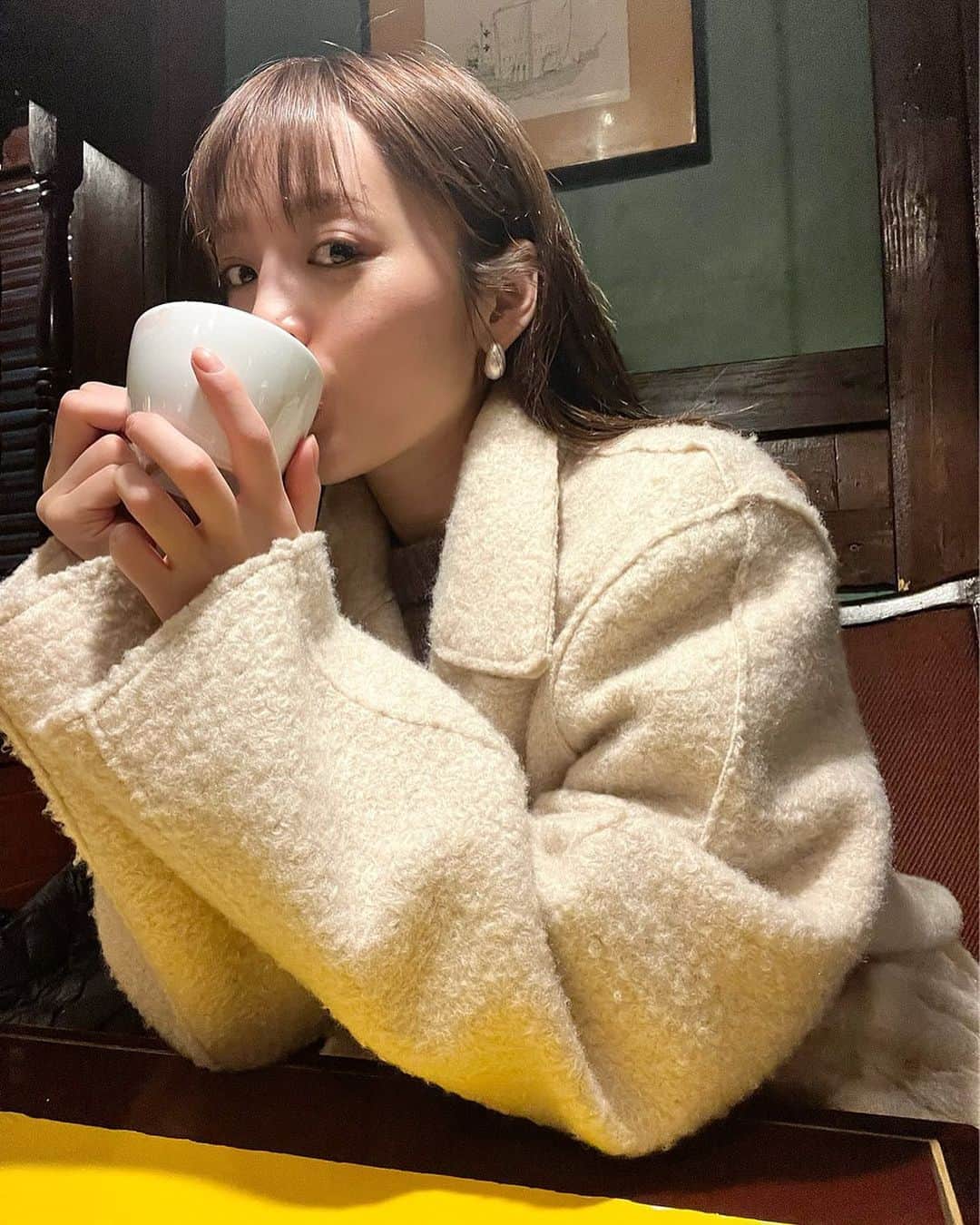神部美咲のインスタグラム：「ほっと一息☕️w」