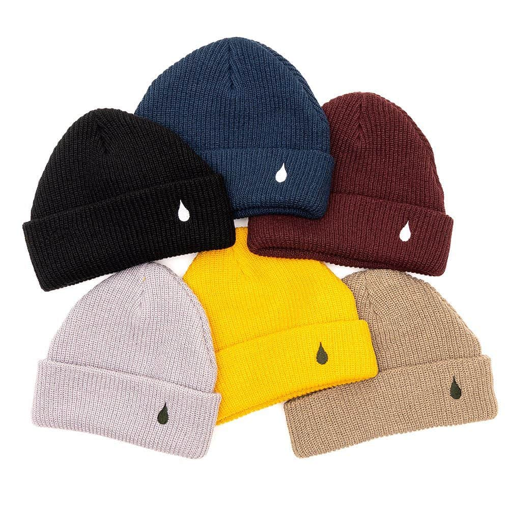 COLOR COMMUNICATIONSさんのインスタグラム写真 - (COLOR COMMUNICATIONSInstagram)「DRIP EMB CUFF BEANIE / back in stock!  定番の DRIP EMB ニットキャップが全色再入荷しました！ もちろん価格は変わらず、¥2,970です！👍🏻  #colorcommunications #カラーコミュニケーションズ #カラコミ」1月29日 12時56分 - color_communications