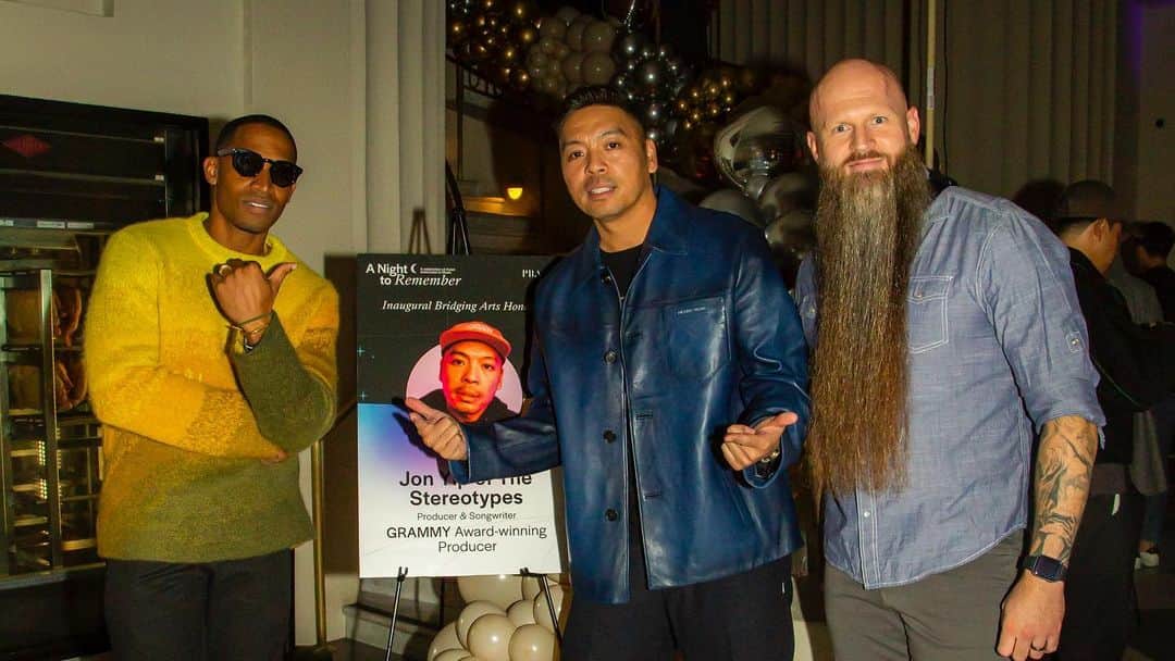 Far East Movementさんのインスタグラム写真 - (Far East MovementInstagram)「Recap of the @pacificbridgearts Musical Scholarship + GRAMMY Camp Scholarship recipient night and PBA mentor honoree celebration for @jonstr33t @stereotypestv @tokimonsta @whoisnicklee hosted by @transparentfeed @intercrewla . The API music industry shined with representation from @recordingacademy LAC executives and a special introduction to the new Filipino Music Leaders committee issuing a special music scholarship to students in the Filipino American community with @amazonmusic , along with a stunning performance by @yuna 🌐」1月29日 13時22分 - fareastmovement