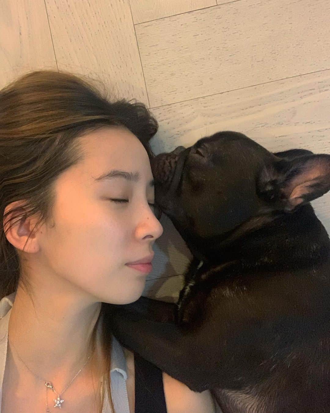 のインスタグラム：「It was love at first sight. Happy 6th Birthday @biggieisgood 🥹❤️」