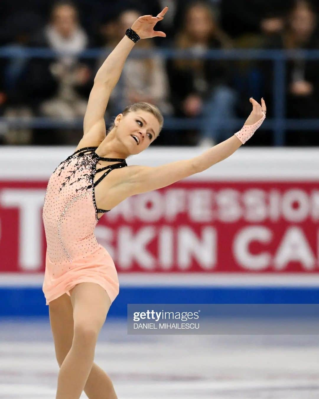 ダーシャ・ゲルムのインスタグラム：「I Was Here 🎶  #figureskating #espoo2023 #ecespoo #europeanchampionships」