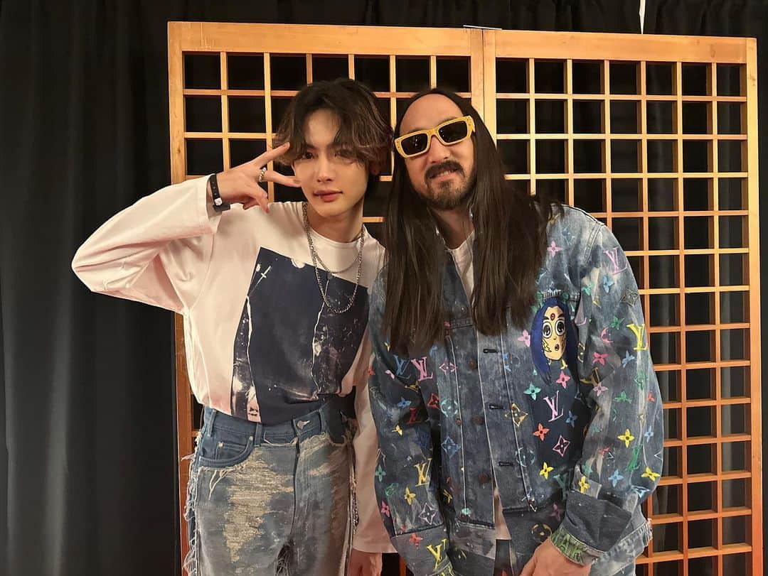 NOA（ノア）さんのインスタグラム写真 - (NOA（ノア）Instagram)「Photo with @steveaoki 📸 It was so special for me to talk with you! Thank you so much🔥 I HOPE I COULD MEET YOU AGAIN!!! STAGE WAS SO DOPE…💦  @gmosonic」1月29日 14時50分 - n_o_a_3_