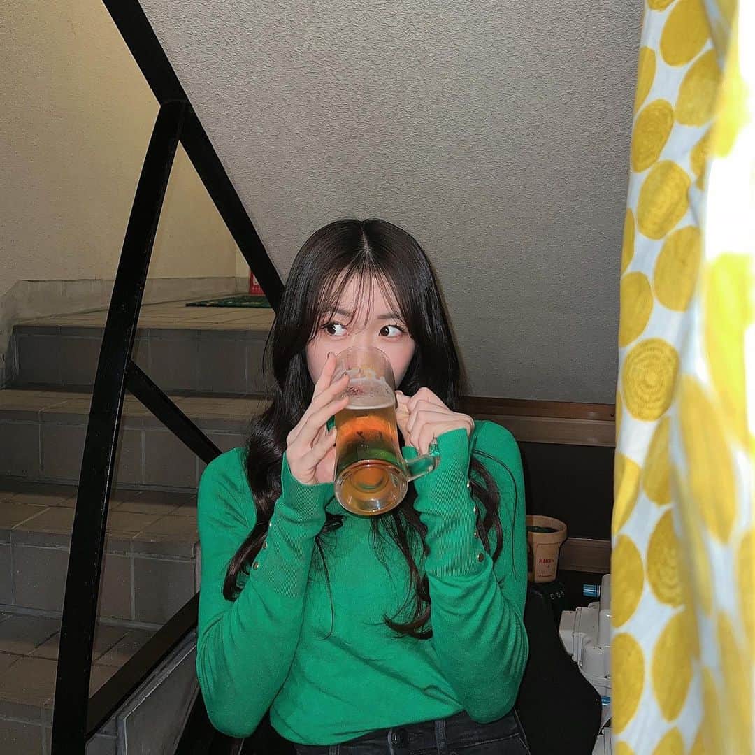 のインスタグラム：「カンパイ🤍🥹」