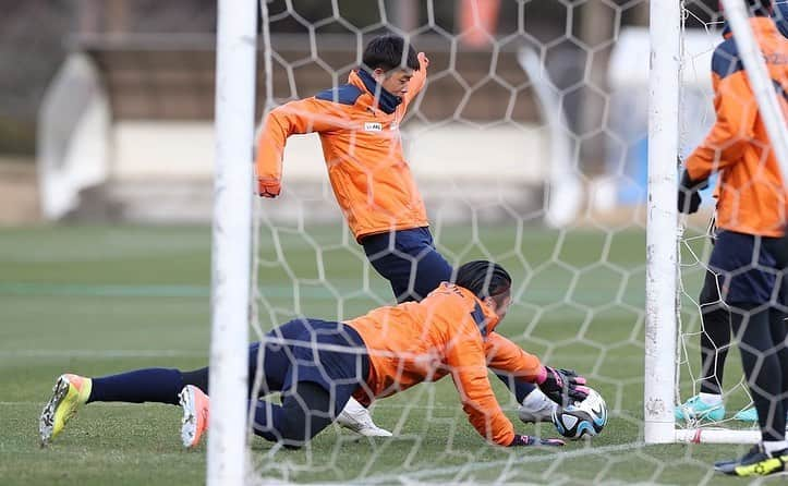 大久保択生さんのインスタグラム写真 - (大久保択生Instagram)「鹿児島キャンプ頑張ってます⚽️⚽️⚽️  #清水エスパルス #spulse  #大久保択生 #bande」1月29日 21時57分 - takuookubo01