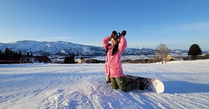 神崎美羽さんのインスタグラム写真 - (神崎美羽Instagram)「いっぱい雪降って もふもふだろーなぁ☃️  もふもふしに行きたいーー！！  #スノボ #snowboard  #スノボ女子」1月29日 17時55分 - miu_kanzaki