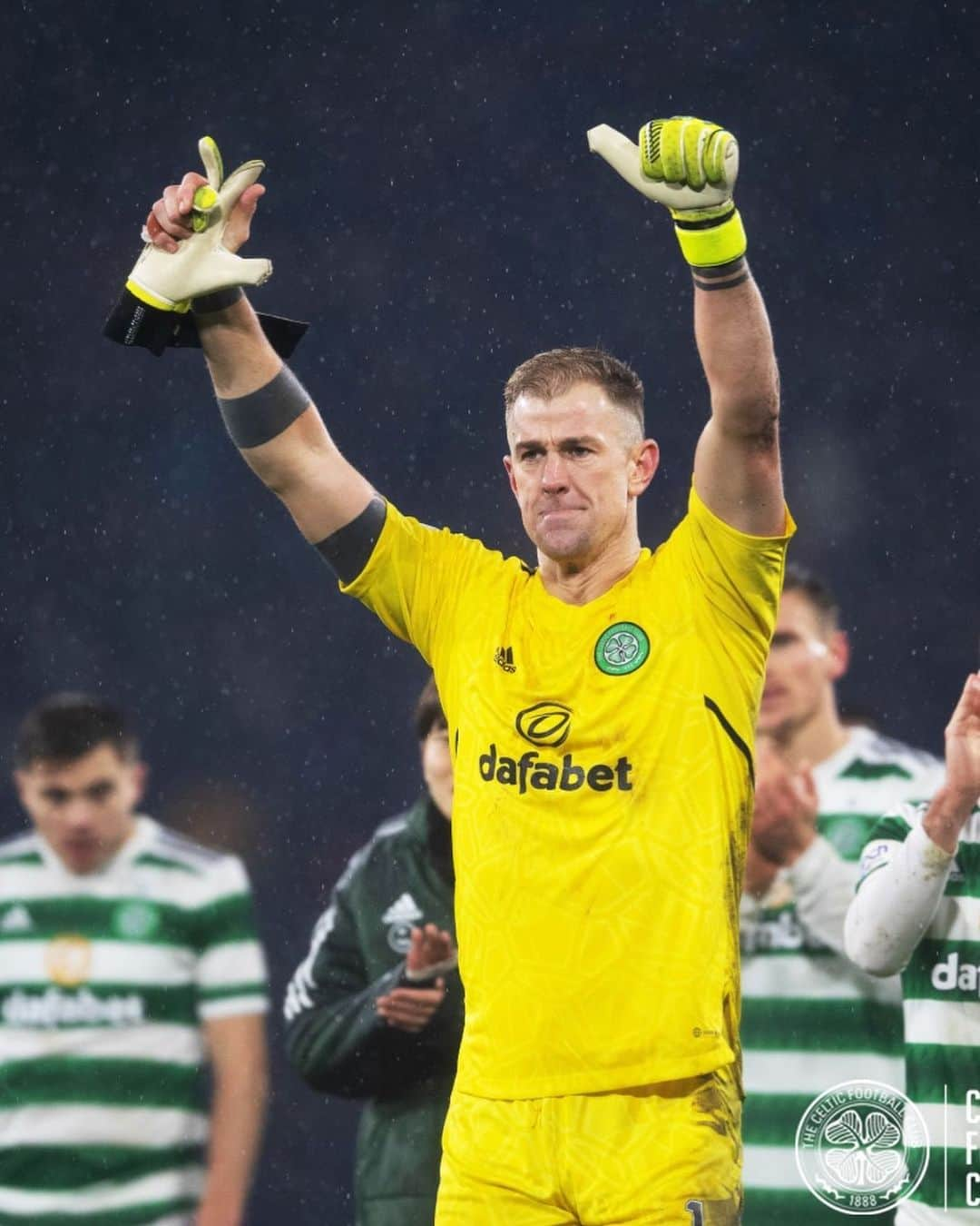 ジョー・ハートのインスタグラム：「Tough semi … what an atmosphere in that weather 🥶 great effort , let’s go #coybig🍀」