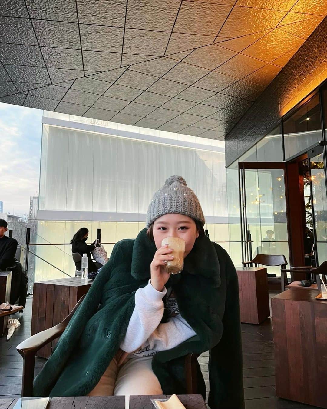 樋口新葉さんのインスタグラム写真 - (樋口新葉Instagram)「Latte mood☕️」1月15日 10時45分 - wakababy_sk8r