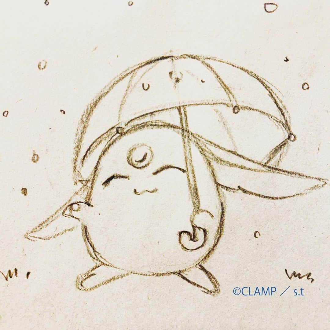 猫井椿のインスタグラム：「雨の日  #mokona#clamp」