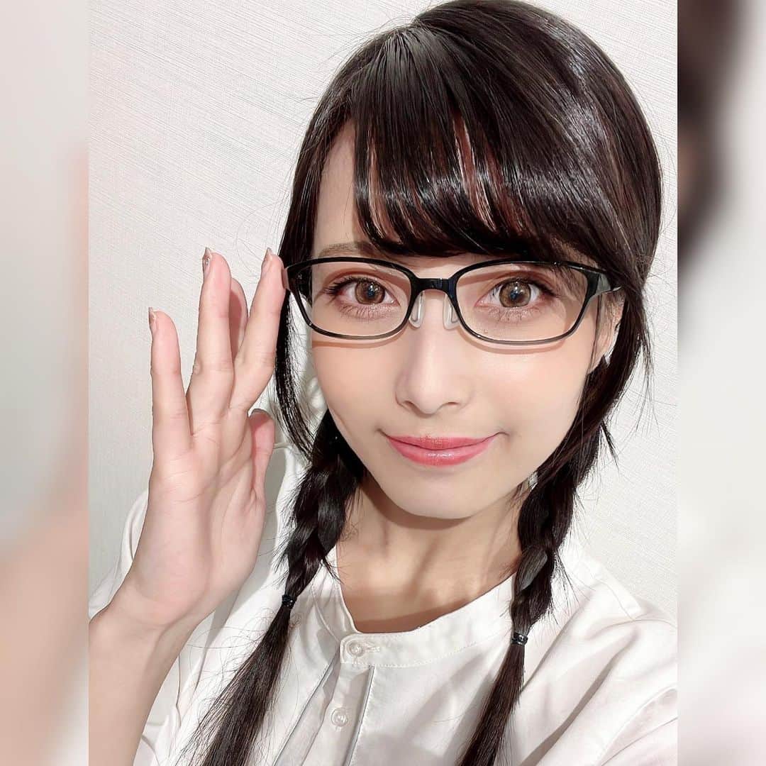 鷲見友美ジェナさんのインスタグラム写真 - (鷲見友美ジェナInstagram)「《今夜きみの声が聴こえるのわたしたち》」1月15日 20時51分 - jiena_official