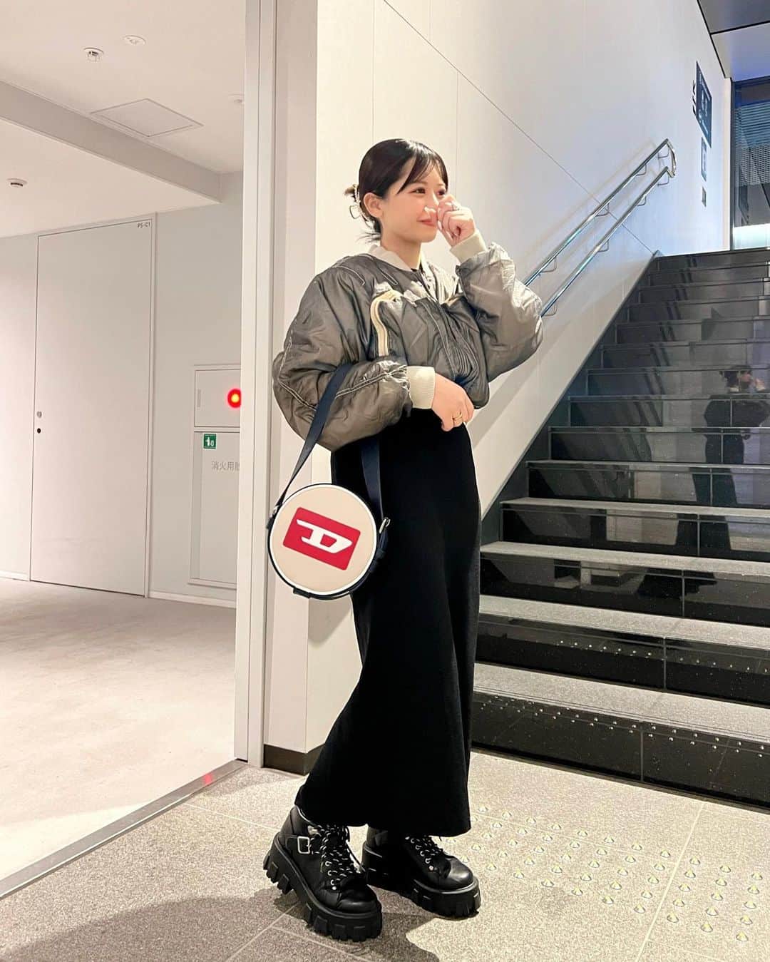 カノンのインスタグラム：「全身コーデ」