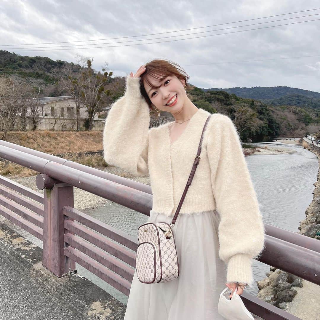 阪上彩香さんのインスタグラム写真 - (阪上彩香Instagram)「最近ほんとに写真撮ることが減って やっと今年初投稿💭 今年もぽつぽつになると思うけどよろしくね〜🥲  ストーリ含め全然更新できてないけど、反応くれてる方ありがと☺️🫶🏻」1月15日 21時32分 - ayaka_skgm