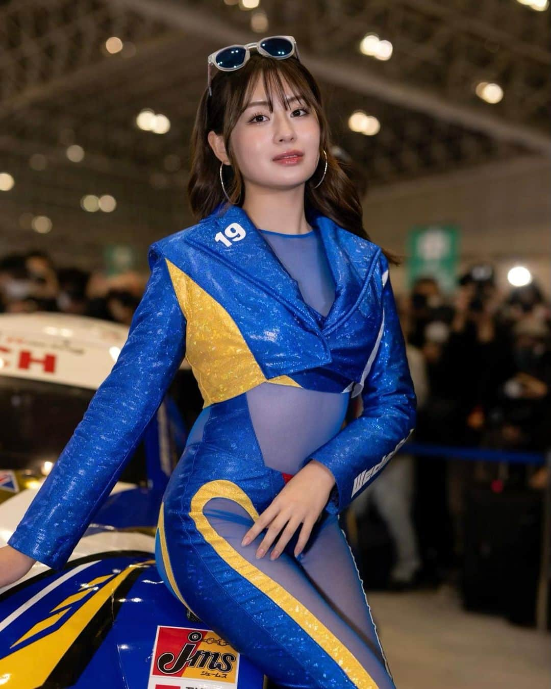 宮本りおのインスタグラム：「東京オートサロン2023 ありがとうございました💙💙💙 たくさんの方にレースクィーン姿を沢山撮っていただけて幸せです！  #model #gravure #sexy #cosplay #时装 #粉我 #照片 #性感 #外拍 #萌 #팔로우미 #좋아요 #selfie #animegirl #asiangirl #racequeen #tas2023 #オートサロン #東京オートサロン #幕張メッセ #weds」