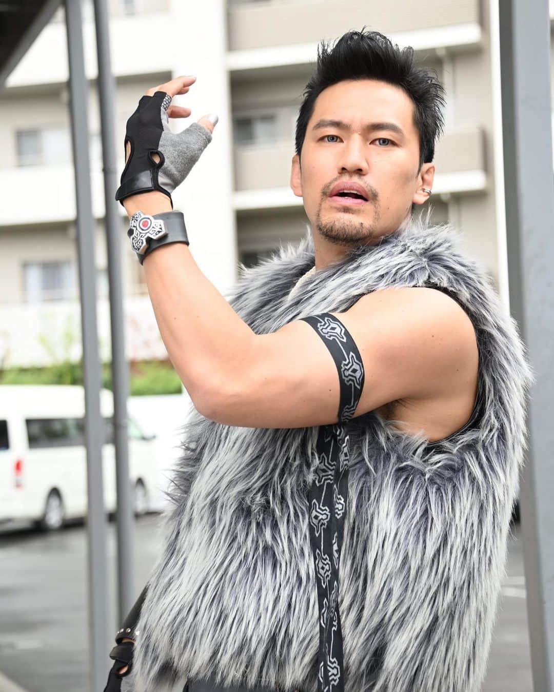小柳心のインスタグラム：「縁ができたぜ！  ドンブラザーズ最後の(！？)刺客！ソノロクとして出演させて頂きます！  全員ぶっ飛ばしてやるぜ🔥🔥🔥  よろしくお願い致します！  #ドンブラザーズ #小柳心」