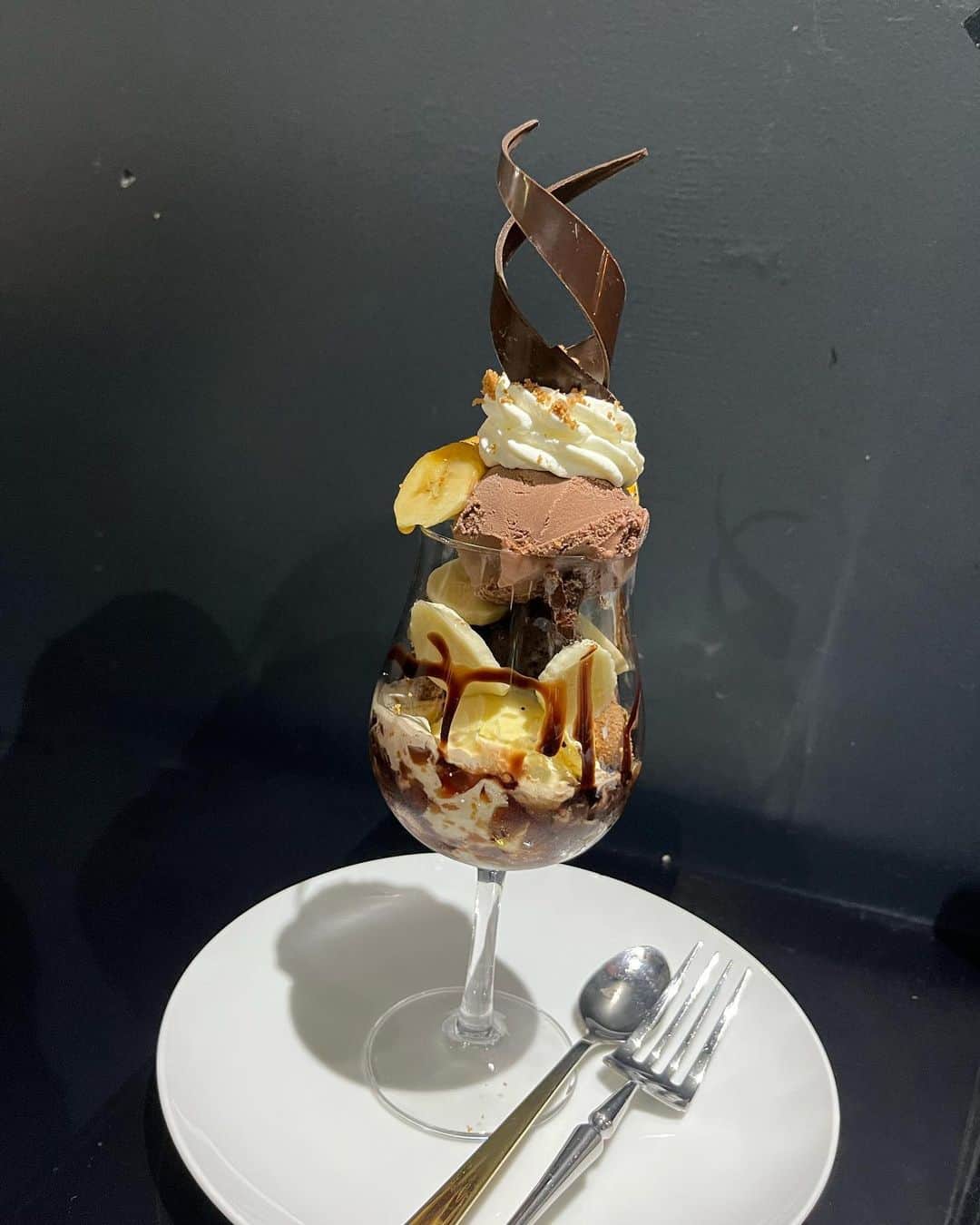 横山結衣のインスタグラム：「🍫🤭🤭」