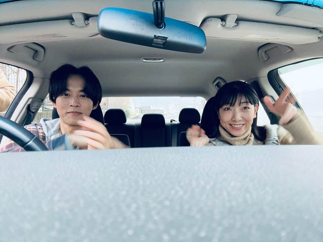 安藤サクラさんのインスタグラム写真 - (安藤サクラInstagram)「今夜第2話放送🍼@brushuplife_ntv  岡田に送ろうと思ってタイマーで撮ったら、連写だった。 奇しくもトーリの役名が、まーくん。 第2話おたのしみに🥳 #ブラッシュアップライフ」1月15日 15時51分 - sakuraando