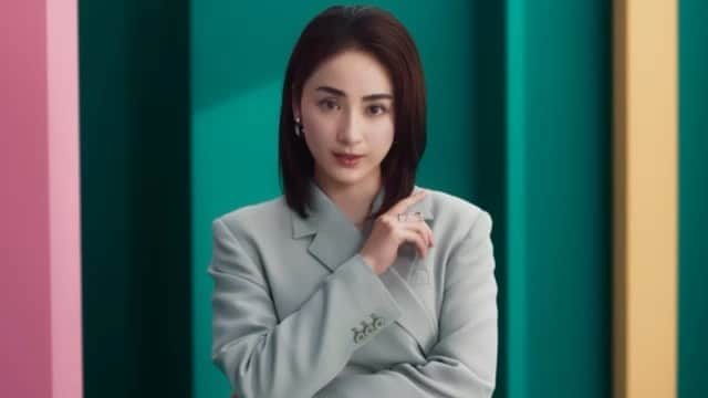 平祐奈のインスタグラム：「ROKI「纏 カラーマスク」  纏のカラーマスクみんなたくさん纏ってね！😷♡ 男性も使えるよ✌︎ #ROKI #纏」