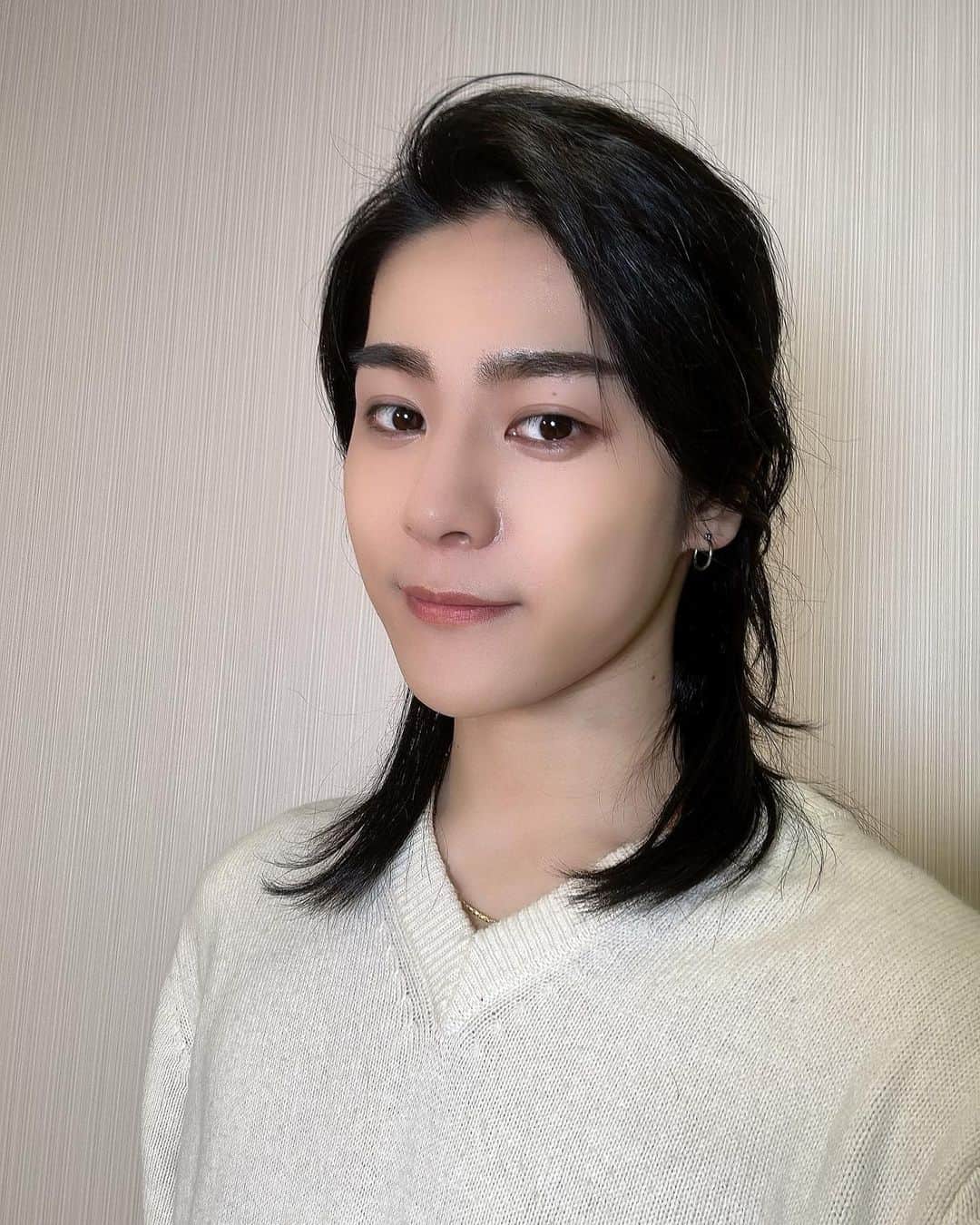 長田光平のインスタグラム：「久しぶりの自撮りです。  今日も一日お疲れ様です🙇🏻‍♂️」