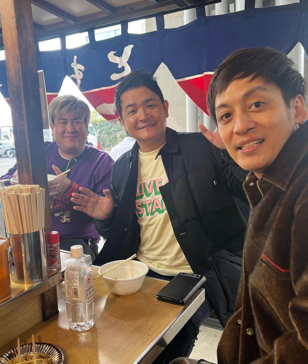 村田秀亮のインスタグラム：「ライブスタンド福岡ありがとうございました。 満員御礼‼️ とんでもない人数のお客さんでした‼️ 福岡泊まりたかったなぁ…  #ライブスタンド #福岡」
