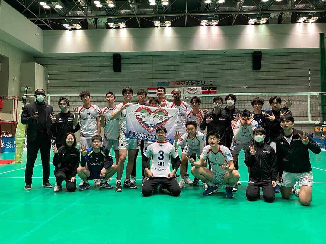 久保田雅人のインスタグラム：「→ 3勝目！ ホームゲーム2連勝👍 みんな良く頑張りました💪 沢山の応援ありがとうございました🙇 来週も応援よろしくお願いします🙏 #大分三好ヴァイセアドラー #3勝目 #キングの3 #かずマックス #お久しぶり #パスうますぎ君 #永尾曰く苺の日 #ホームゲームありがとう」