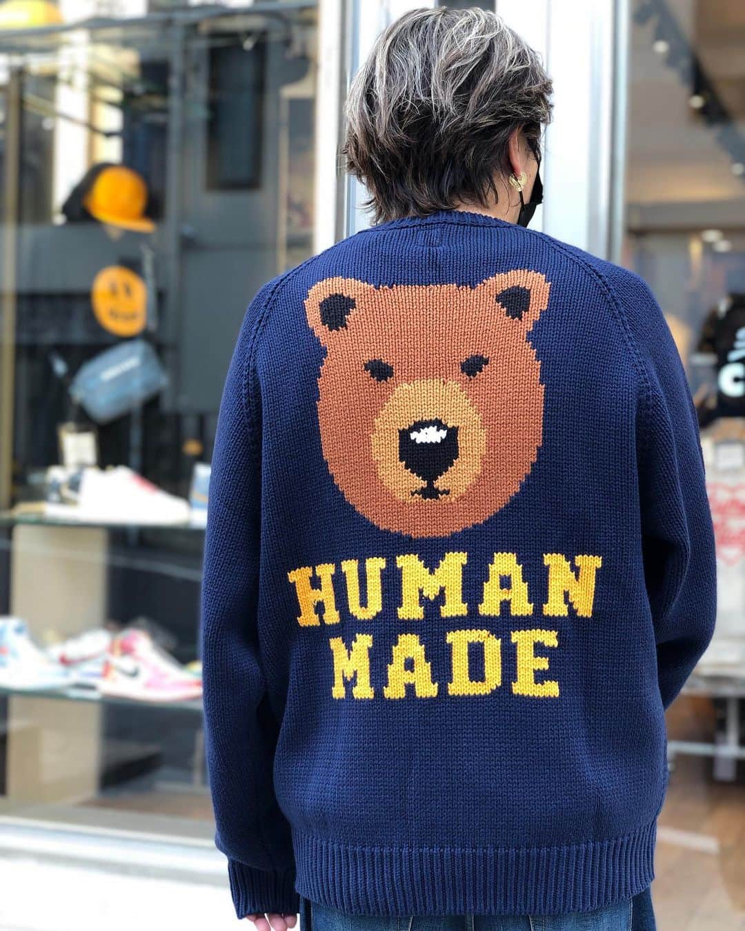 fools_judge_streetのインスタグラム：「HUMAN MADE  22AW BEAR RAGLAN KNIT SWEATER KNIT  サイズ　XL モデル　178cm 68kg  プロフィール欄より、 オンラインストア商品ページにアクセスできます。 ※その他ご不明点は店頭または、 DMまでお問い合わせください。  如有任何疑问，请在instagram上留言。 欢迎浏览我们的网上商店以及光临我们在原宿的实体店。  For inquiries, please message us on instagram. Please confirm our online store. Thank you.  #humanmade #ヒューマンメイド #nigo」