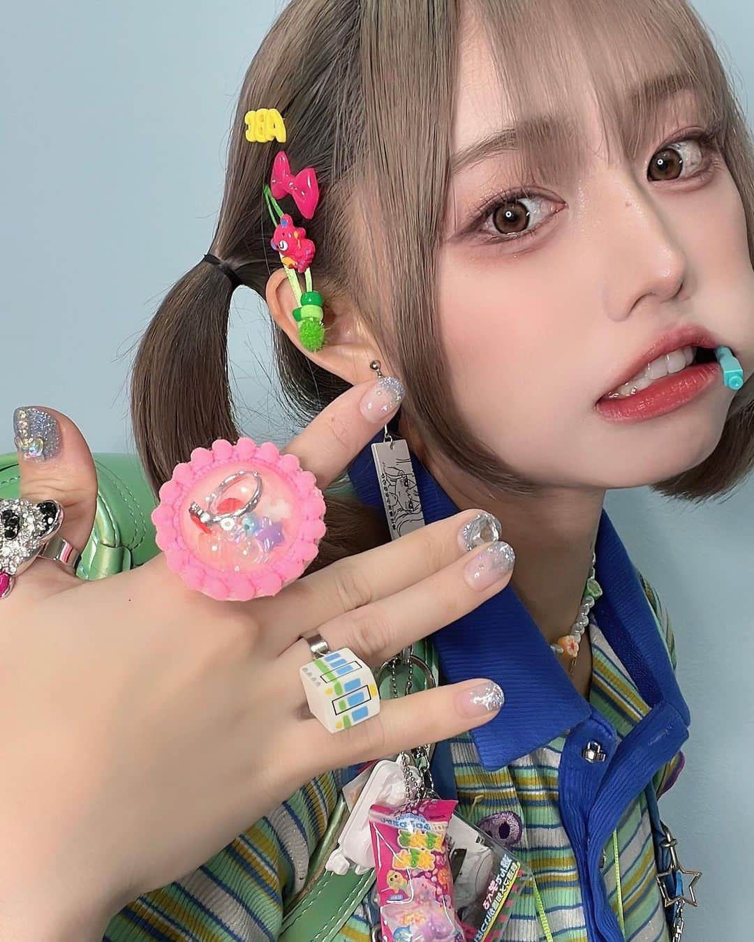 廣田あいか さんのインスタグラム写真 - (廣田あいか Instagram)「ㅤㅤㅤㅤㅤㅤㅤㅤㅤㅤㅤㅤㅤ ㅤㅤㅤㅤㅤㅤㅤㅤㅤㅤㅤㅤㅤ さすがに小学生には見えない。😾ㅤㅤㅤㅤㅤㅤㅤㅤㅤㅤㅤㅤㅤ ㅤㅤㅤㅤㅤㅤㅤㅤㅤㅤㅤㅤㅤ 無理がありますが、気に入ってますㅤㅤㅤㅤㅤㅤㅤㅤㅤㅤㅤㅤㅤ ㅤㅤㅤㅤㅤㅤㅤㅤㅤㅤㅤㅤㅤ ㅤㅤㅤㅤㅤㅤㅤㅤㅤㅤㅤㅤㅤ これは中１の時に私服用でゲトったㅤㅤㅤㅤㅤㅤㅤㅤㅤㅤㅤㅤㅤ ランドセルです🫶🏻ひっぱりだしてきたㅤㅤㅤㅤㅤㅤㅤㅤㅤㅤㅤㅤㅤ ㅤㅤㅤㅤㅤㅤㅤㅤㅤㅤㅤㅤㅤ」1月15日 19時24分 - aiai0131_official