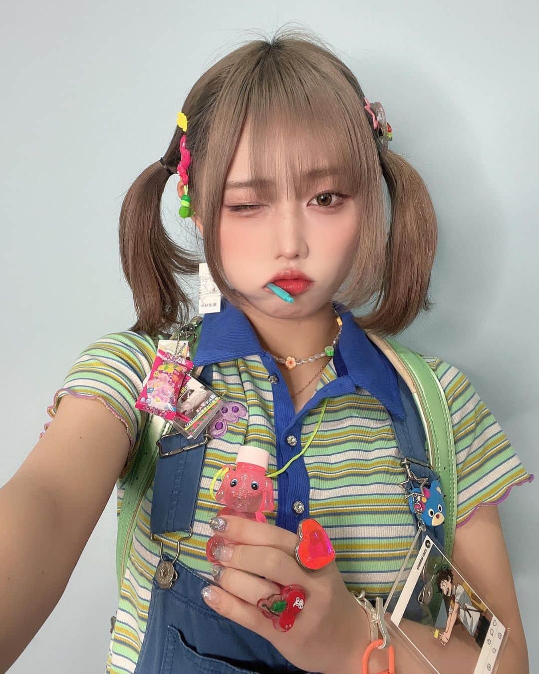 廣田あいか さんのインスタグラム写真 - (廣田あいか Instagram)「ㅤㅤㅤㅤㅤㅤㅤㅤㅤㅤㅤㅤㅤ ㅤㅤㅤㅤㅤㅤㅤㅤㅤㅤㅤㅤㅤ さすがに小学生には見えない。😾ㅤㅤㅤㅤㅤㅤㅤㅤㅤㅤㅤㅤㅤ ㅤㅤㅤㅤㅤㅤㅤㅤㅤㅤㅤㅤㅤ 無理がありますが、気に入ってますㅤㅤㅤㅤㅤㅤㅤㅤㅤㅤㅤㅤㅤ ㅤㅤㅤㅤㅤㅤㅤㅤㅤㅤㅤㅤㅤ ㅤㅤㅤㅤㅤㅤㅤㅤㅤㅤㅤㅤㅤ これは中１の時に私服用でゲトったㅤㅤㅤㅤㅤㅤㅤㅤㅤㅤㅤㅤㅤ ランドセルです🫶🏻ひっぱりだしてきたㅤㅤㅤㅤㅤㅤㅤㅤㅤㅤㅤㅤㅤ ㅤㅤㅤㅤㅤㅤㅤㅤㅤㅤㅤㅤㅤ」1月15日 19時24分 - aiai0131_official